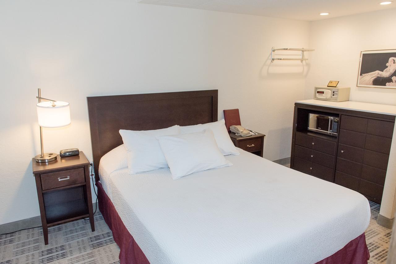 The Write Inn Hotel Oak Park Bagian luar foto