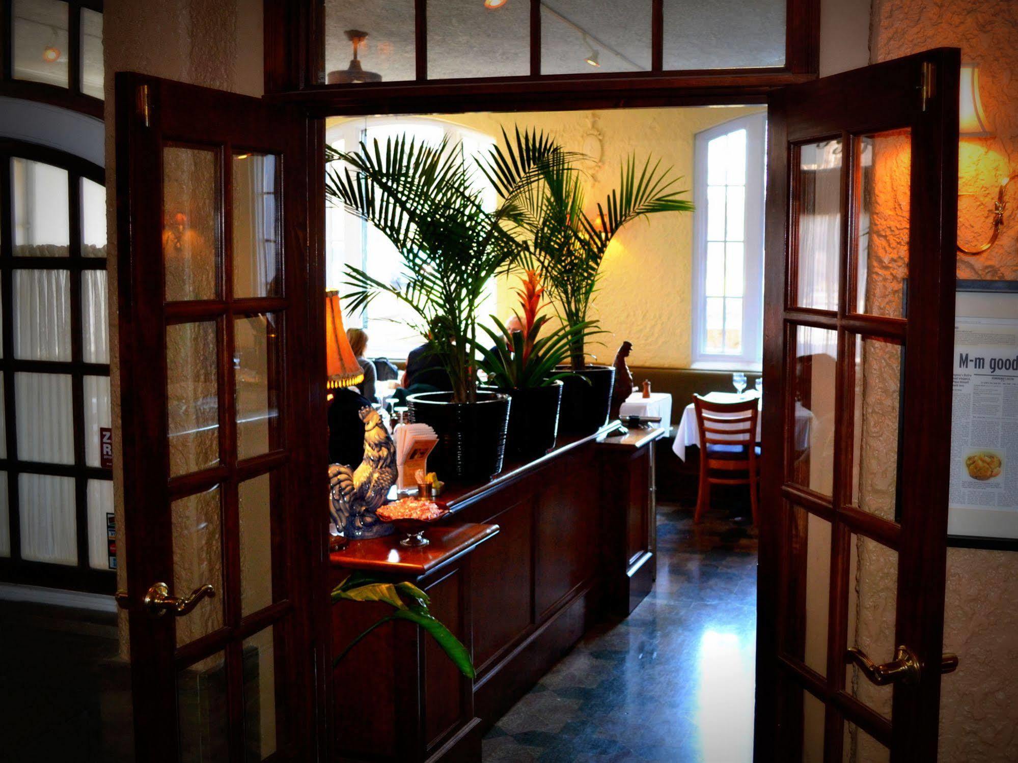 The Write Inn Hotel Oak Park Bagian luar foto