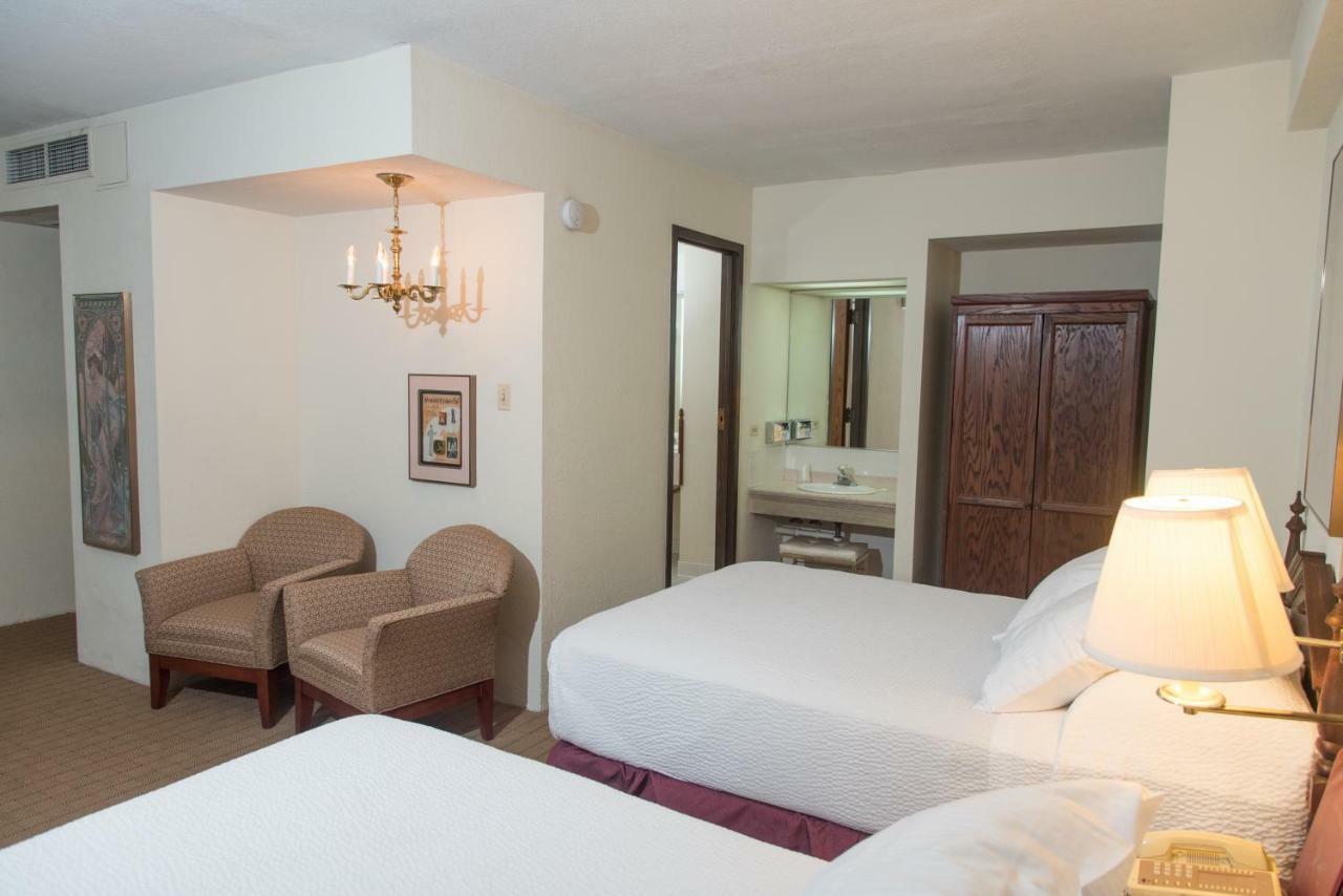 The Write Inn Hotel Oak Park Bagian luar foto