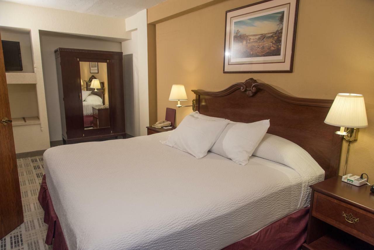 The Write Inn Hotel Oak Park Bagian luar foto