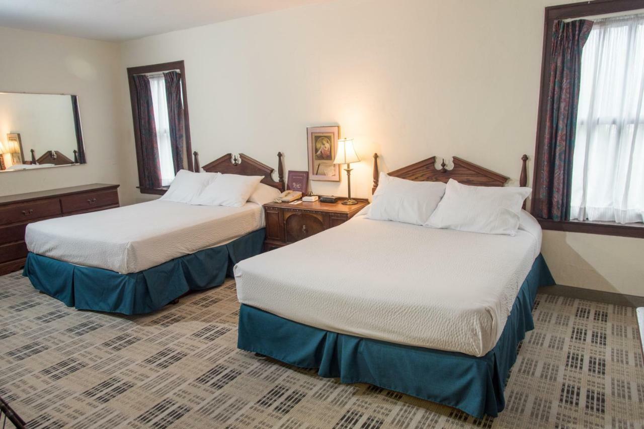 The Write Inn Hotel Oak Park Bagian luar foto